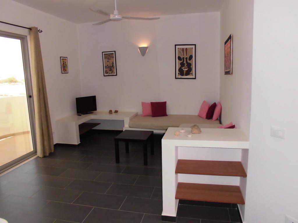 Cala Da Lua Apartments ซาลเรย์ ภายนอก รูปภาพ