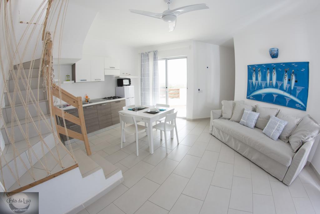 Cala Da Lua Apartments ซาลเรย์ ภายนอก รูปภาพ
