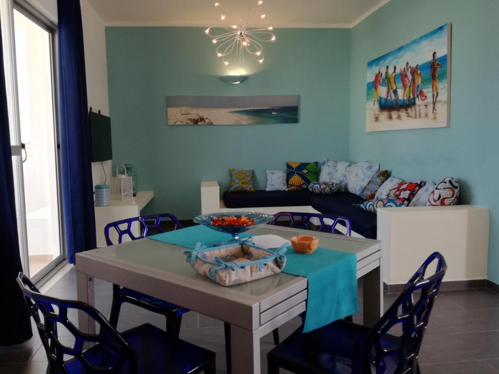 Cala Da Lua Apartments ซาลเรย์ ภายนอก รูปภาพ